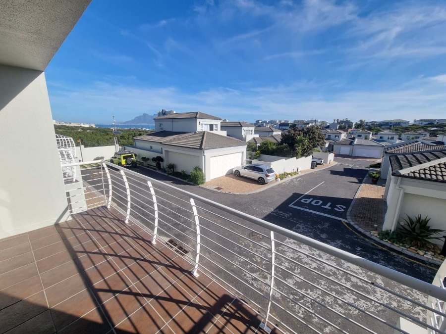 To Let 3 Bedroom Property for Rent in Big Bay Western Cape